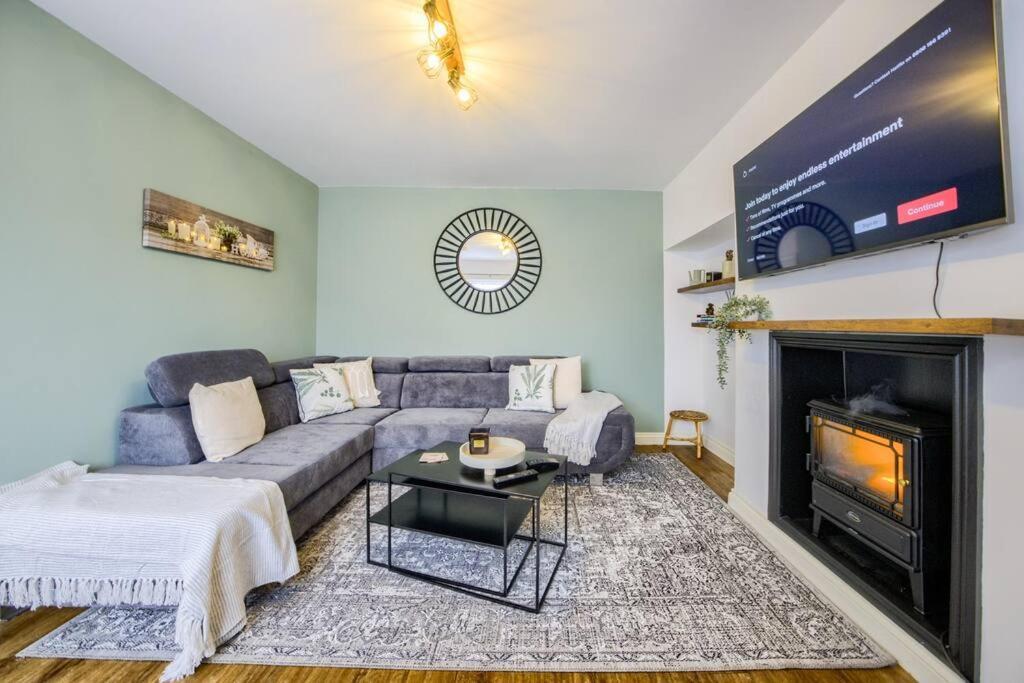 Low Rate For A 4-Bedroom House In Coventry With Free Unlimited Wi-Fi 2 Car Parking 53 Qmc Экстерьер фото